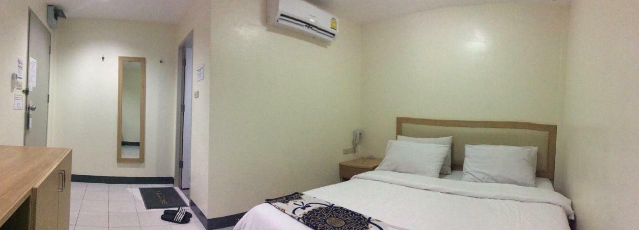 Nana Best Inn Bangkok Exterior foto